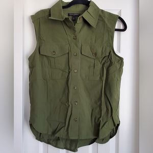 NWT--Banana Republic Double Pocket Shirt, size small